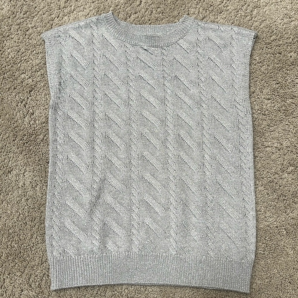 NWT women’s Calvin Klein cable knit top, size small, silver, cap sleeves